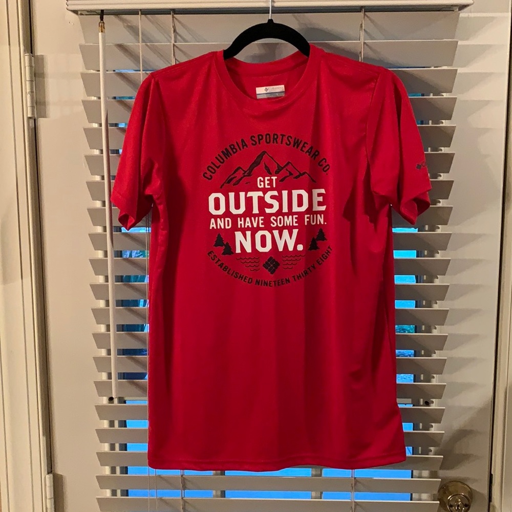 Columbia Tshirt Size YXL